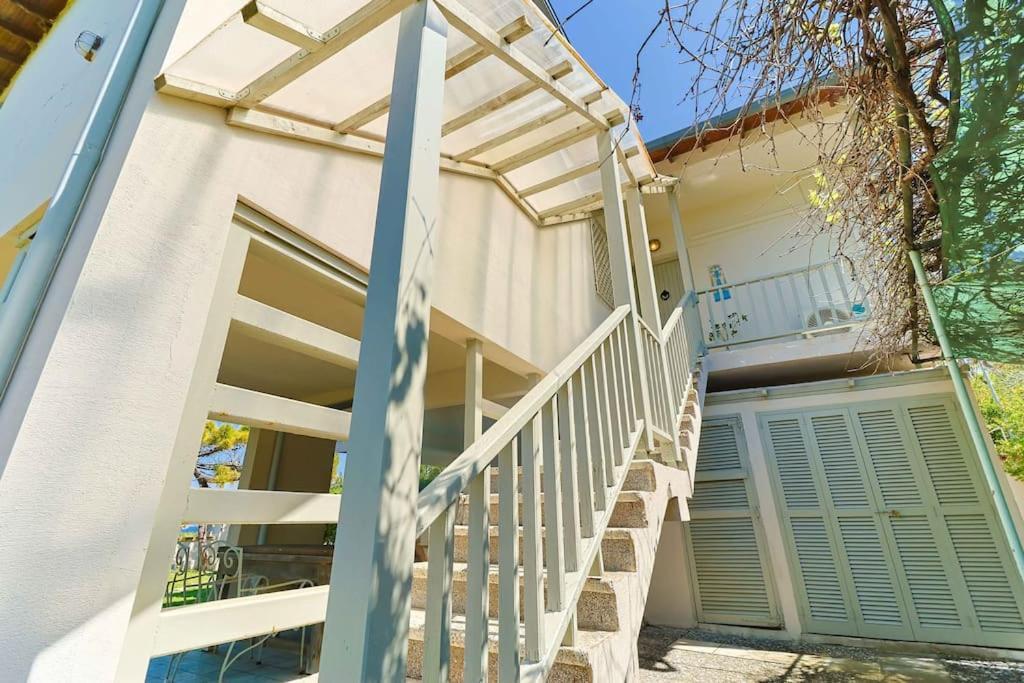 Вілла The Bright House By The Sea Афітос Екстер'єр фото